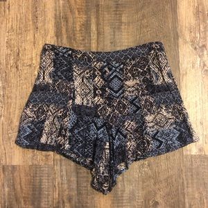 Forever 21 blue patterned shorts